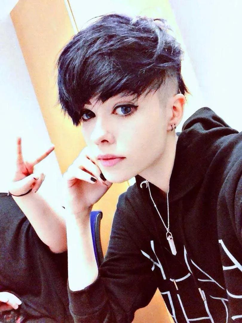 emo haircut 1